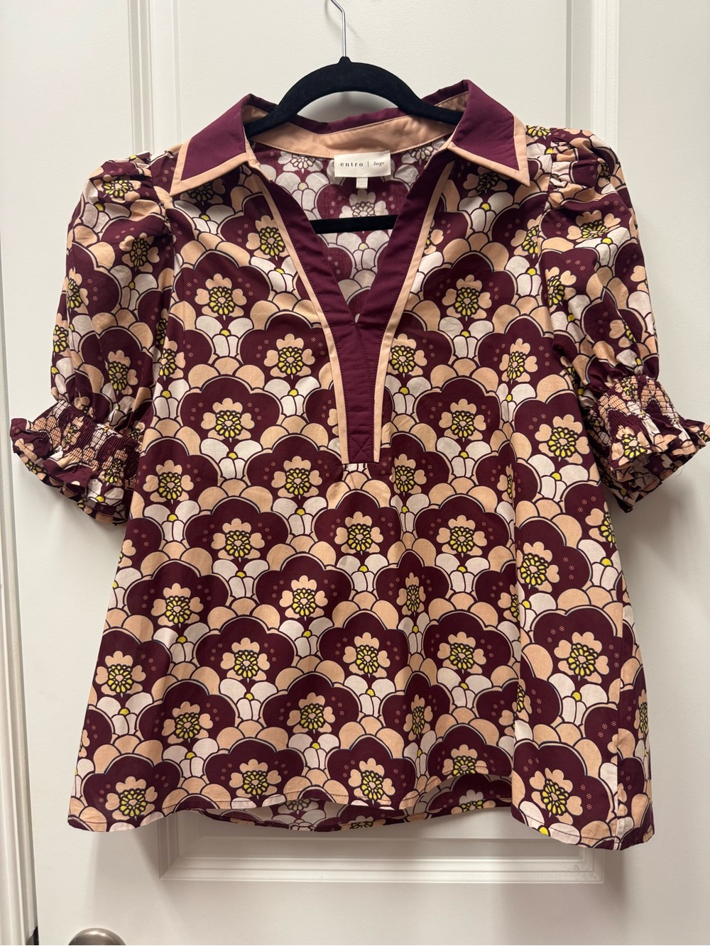entro Maroon Floral Puff-Sleeve V-Neck Blouse with Contrast Collar